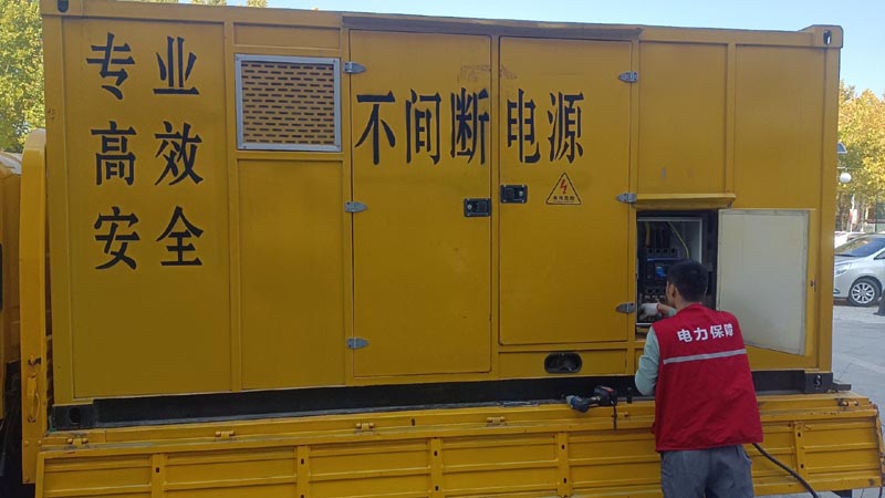 贞丰柴油发电机组和UPS电源配合使用时，如何避免切换过程中的电力中断？